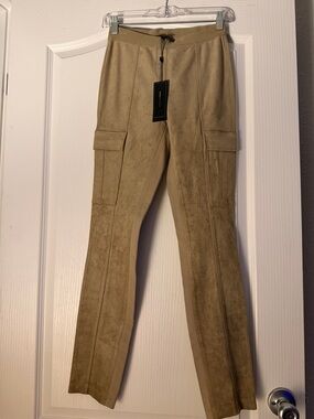 New BCBGMaxAzria Khaki-Tan Cargo Suede-Effect Pants Sz Xs.